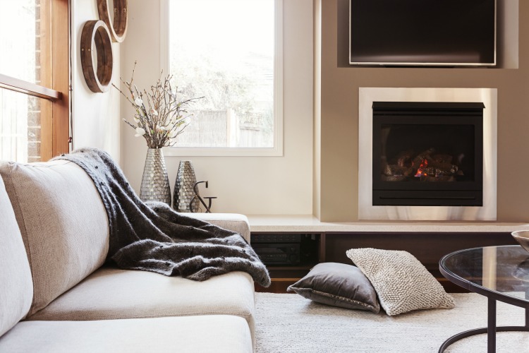 Seven Savvy Saving Tips for Preparing Your Home For Sale or Lease